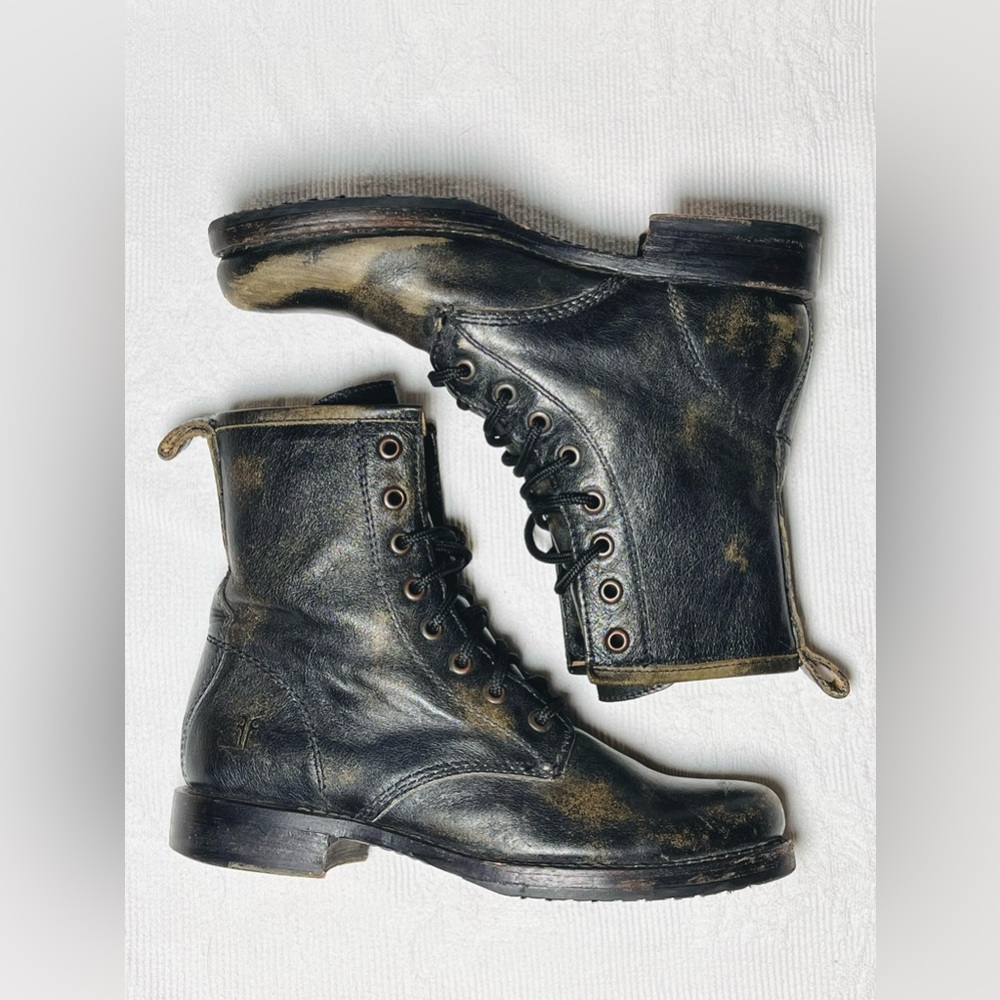 FRYE Veronica Flex Black Distressed Leather Combat Boots Size 6.5